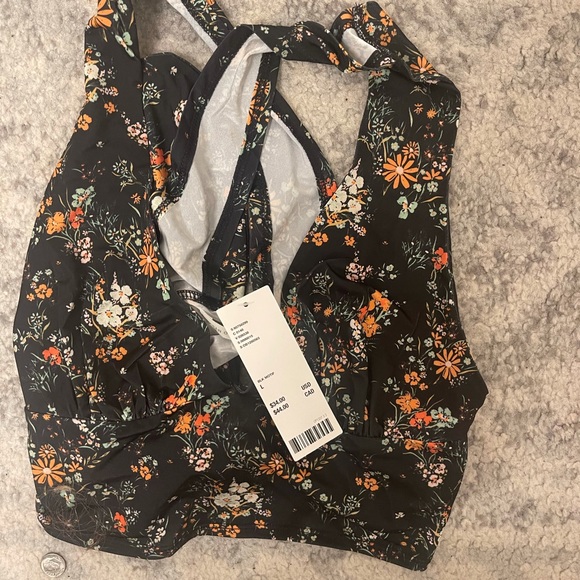 Urban outfitters halter/tie in back top - Picture 3 of 3